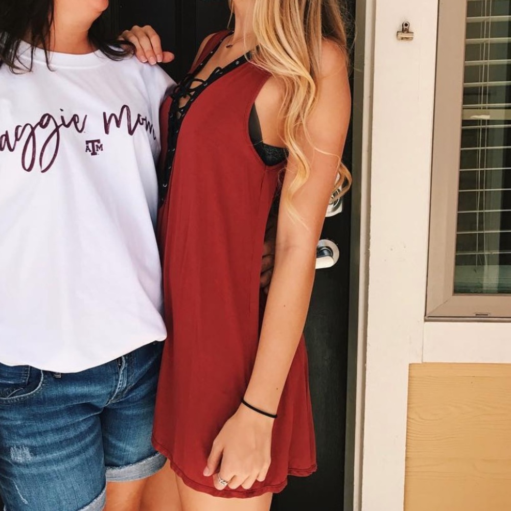 Burgundy Laced Up Dress - Picture 5 of 6